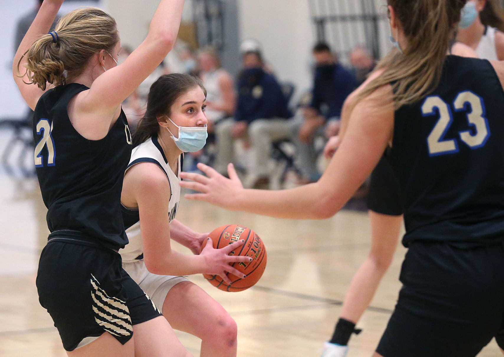 December 28: Lake Mills vs Aquinas